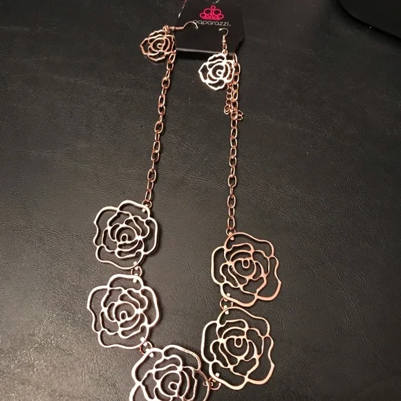 Paparazzi necklaces - Picture 5 of 8